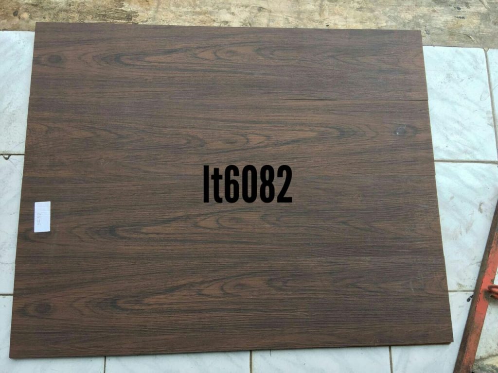 LT 6082